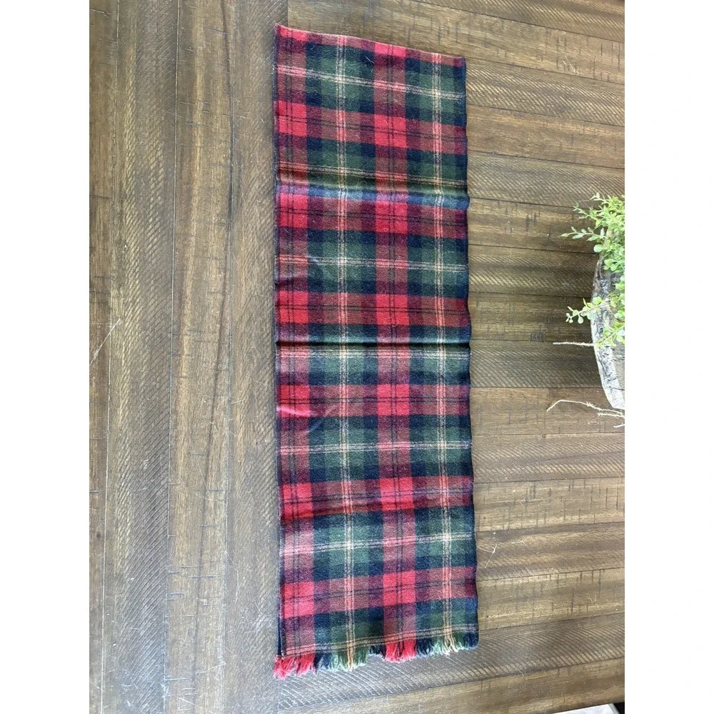 VTG Woolrich Red Green Black Tartan Plaid scarf Wool Old Money Equestrian Long